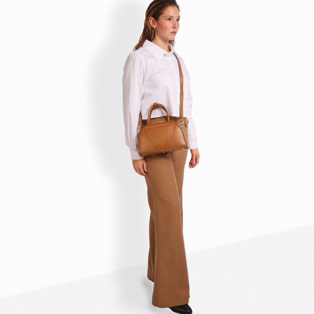 Henkeltasche als Crossbody Tasche aus Nappaleder Caramel
